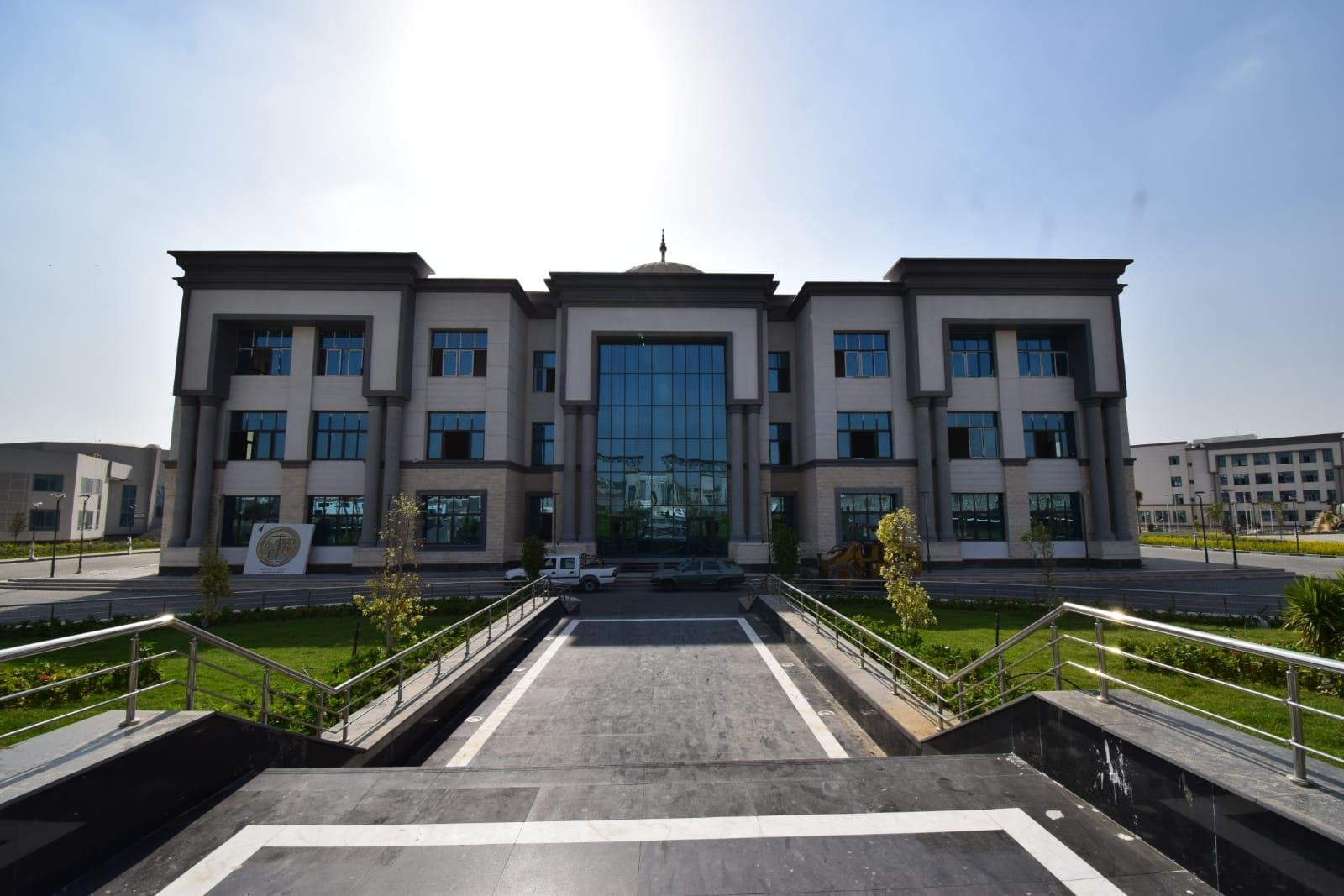 جامعة بنها الأهلية