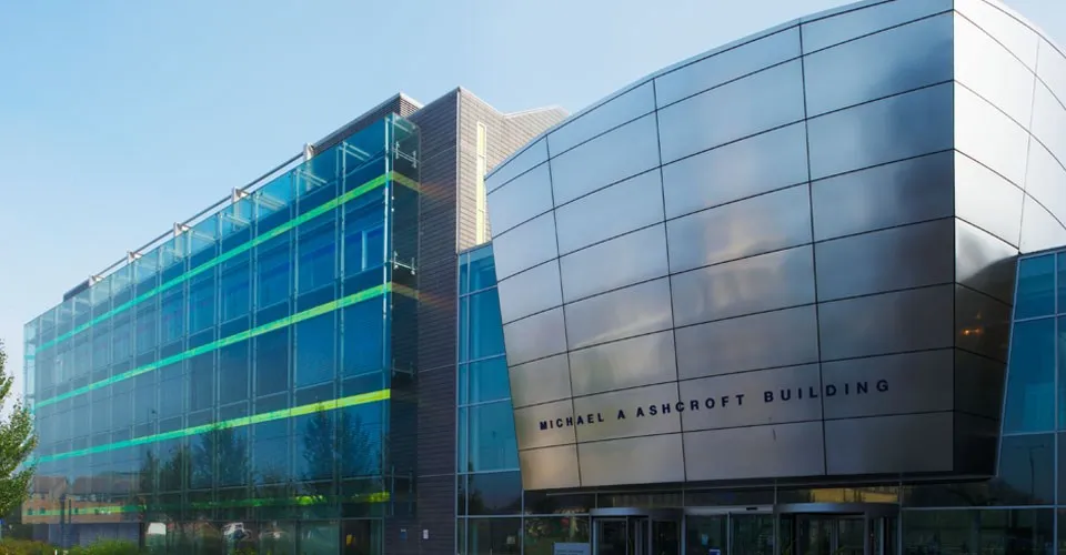 جامعة أنجليا روسكين