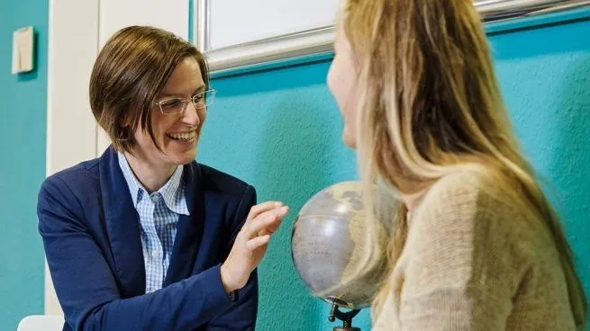 معهد كولونيا للأعمال