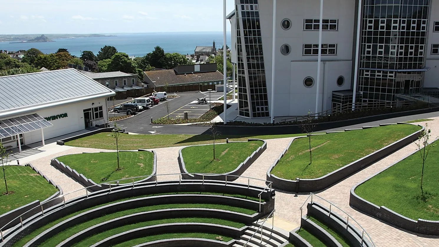 أكاديمية اندورسد