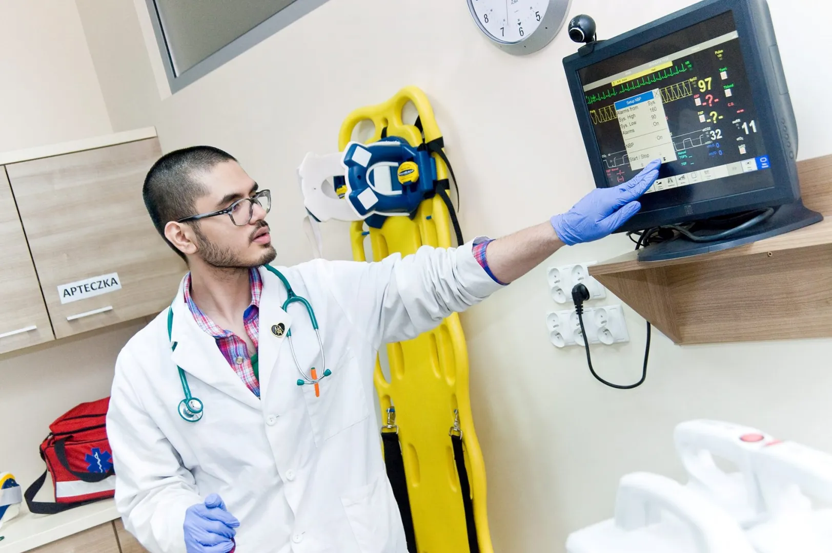 جامعة بوزنان في العلوم الطبية