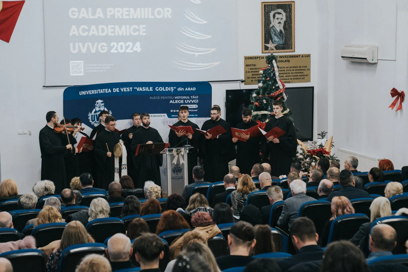 جامعة فيست فاسيل جولديس دين أراد - UVVG