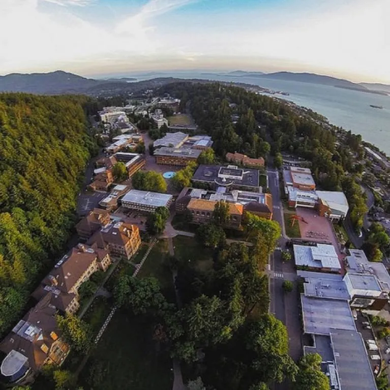 جامعة واشنطن الغربية